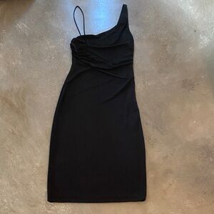 Hugo Buscati Elegant One-Shoulder Dress in Black